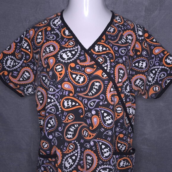 US Scrubs Top Halloween Paisley Skull Print Scrub Shirt Large Pockets Tie Back - Picture 1 of 6